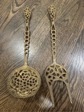 Vintage Cast Brass Pierced Salad Serving Set Ornate Openwork Decor Wall Hanging
